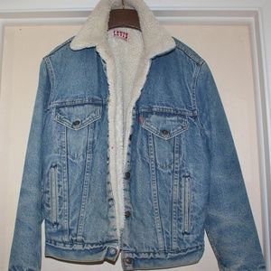 Levi's Jackets & Coats - Levi's Blue Denim and Sherpa Lined Jacket Levi's Jackets & Coats - Levi's Blue Denim and Sherpa Lined Jacket
